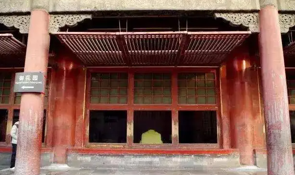 波莲镇支摘仿古门窗的结构特点是怎样的