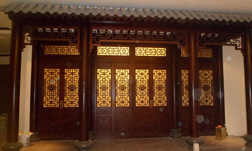 波莲镇传统仿古门窗浮雕技术制作方法